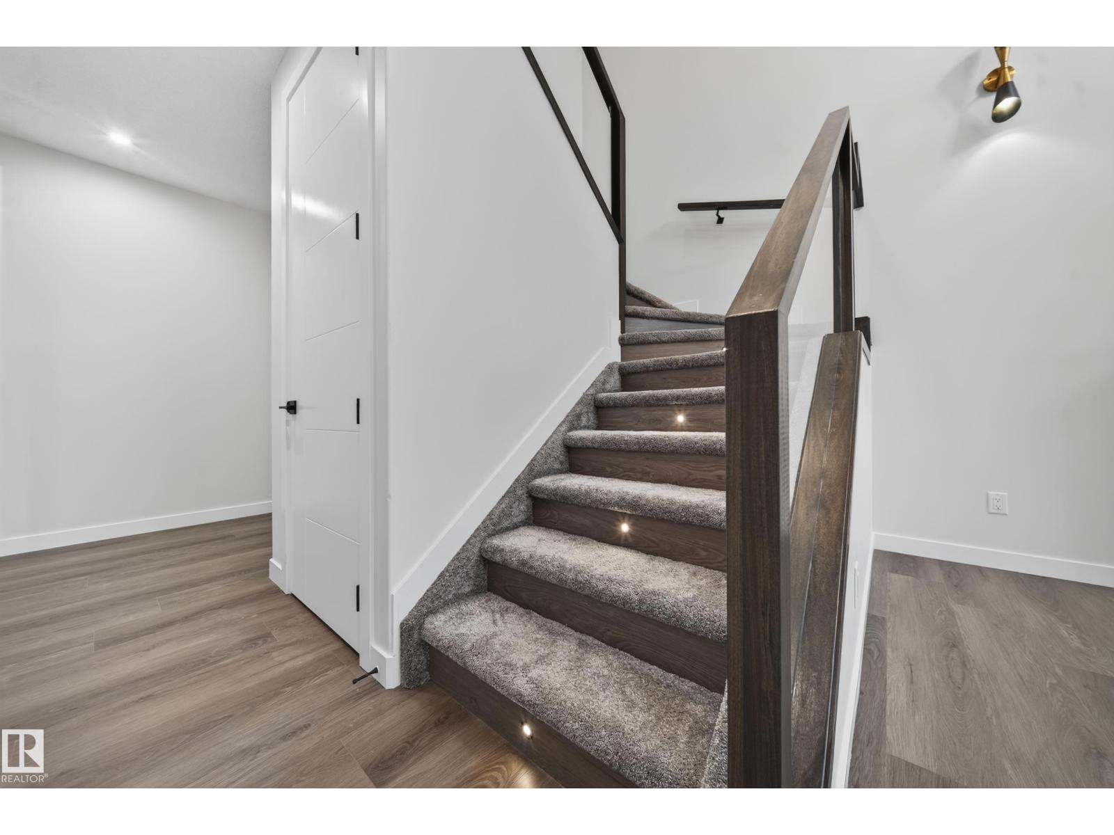 115 28 ST SW - 52
