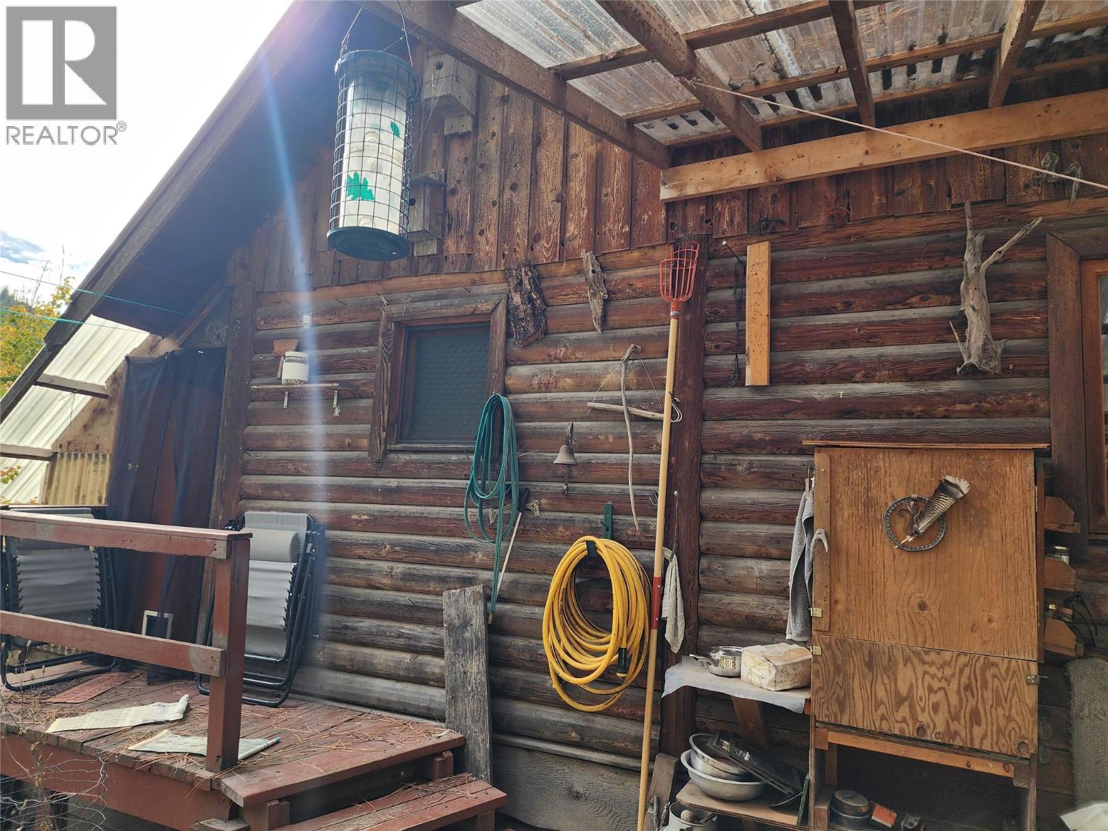 1905 &1910 SNOWBALL CREEK EAST Road, Grand Forks British Columbia