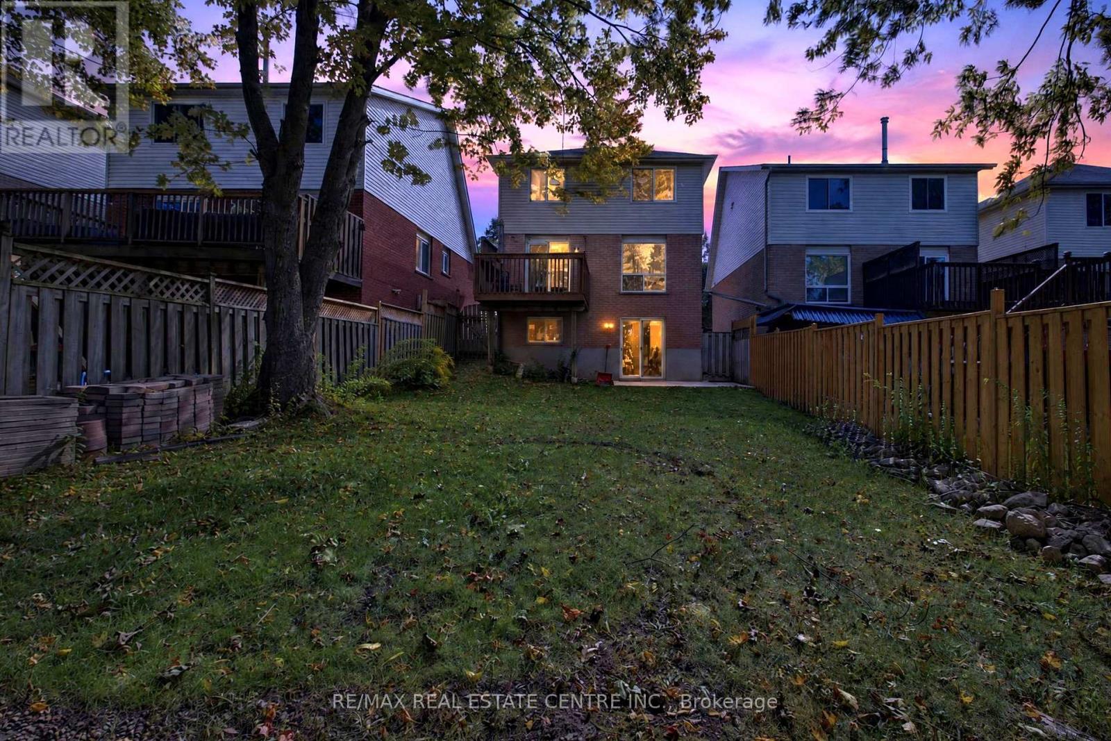 122 MOSS PLACE - 39