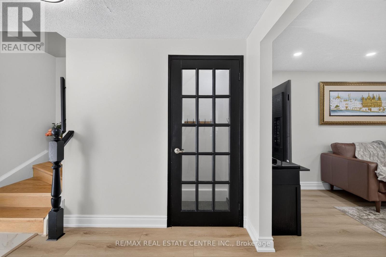 122 Moss Place, Guelph, ON photo 7