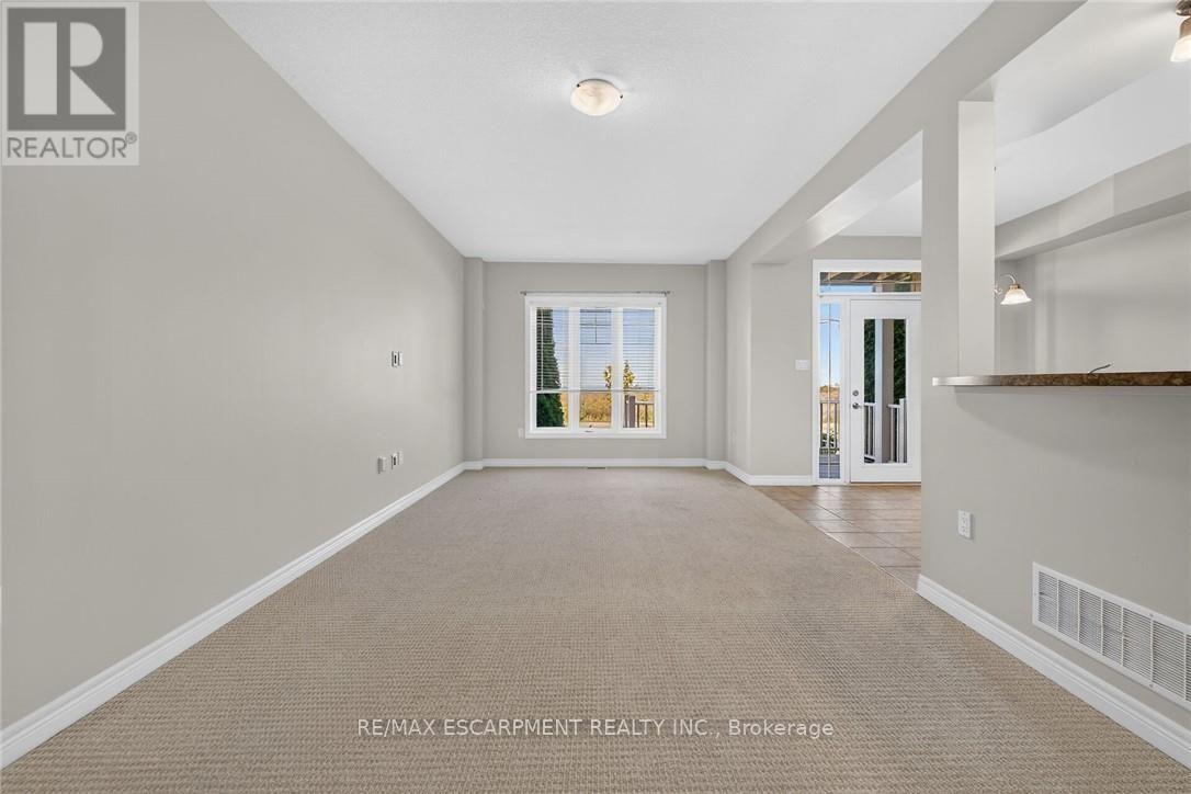 22- 8 Lakelawn Road, Grimsby, ON photo 10