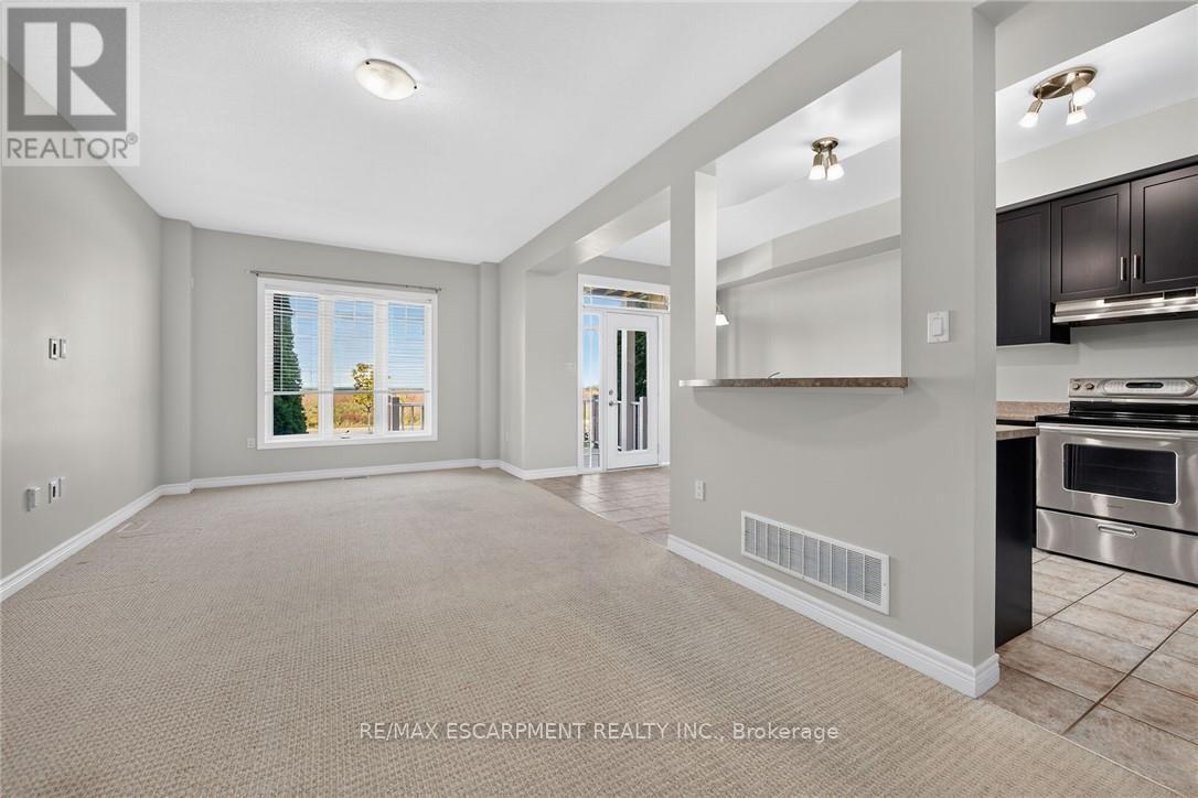 22- 8 Lakelawn Road, Grimsby, ON photo 11