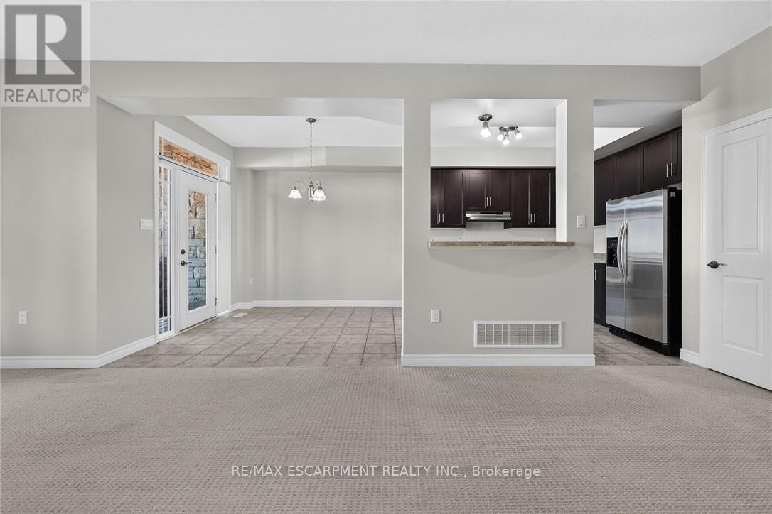 #22 8 LAKELAWN ROAD - 12