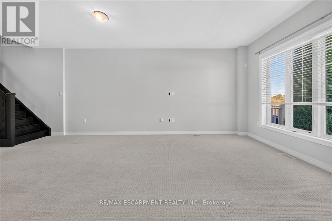 22- 8 Lakelawn Road, Grimsby, ON photo 13