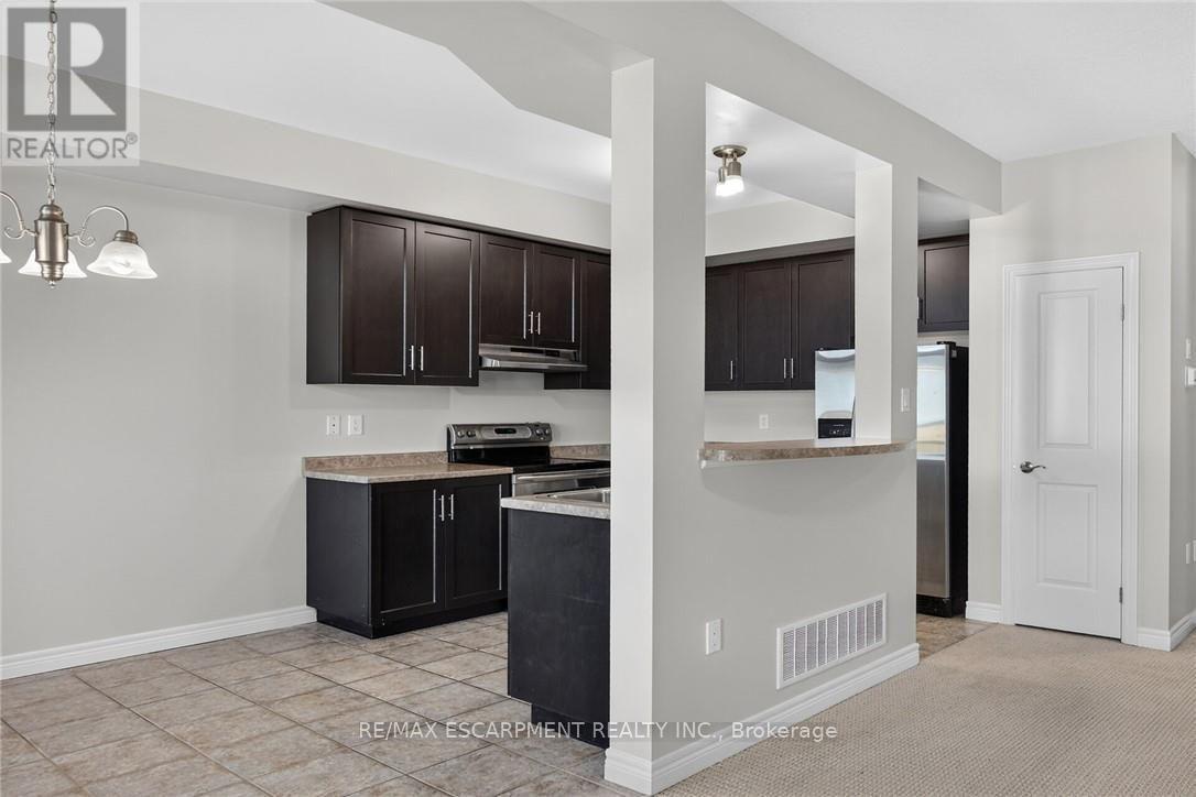 22- 8 Lakelawn Road, Grimsby, ON photo 15