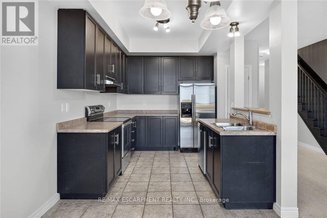 #22 8 LAKELAWN ROAD - 16
