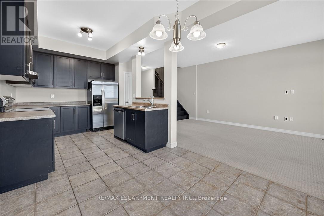 #22 8 LAKELAWN ROAD - 17