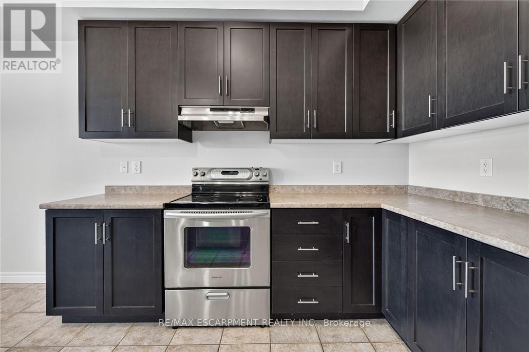 #22 8 LAKELAWN ROAD - 23