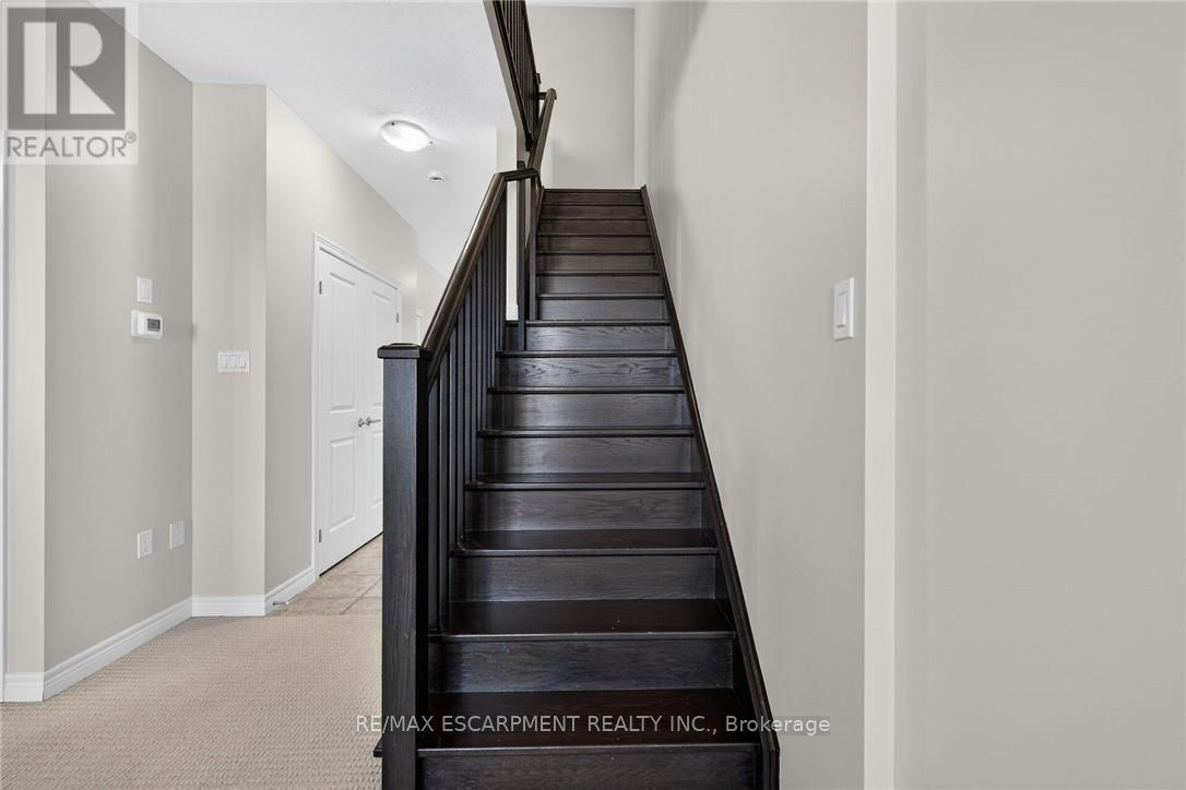 #22 8 LAKELAWN ROAD - 26