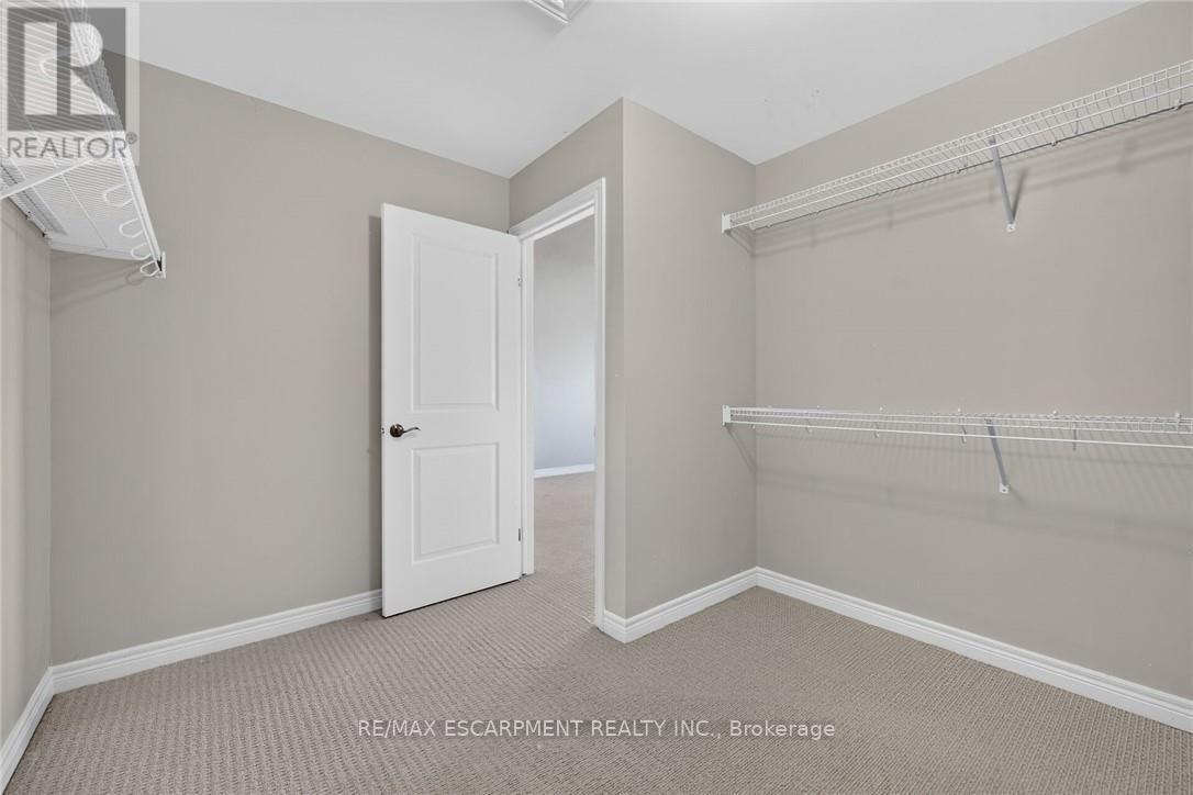 #22 8 LAKELAWN ROAD - 35