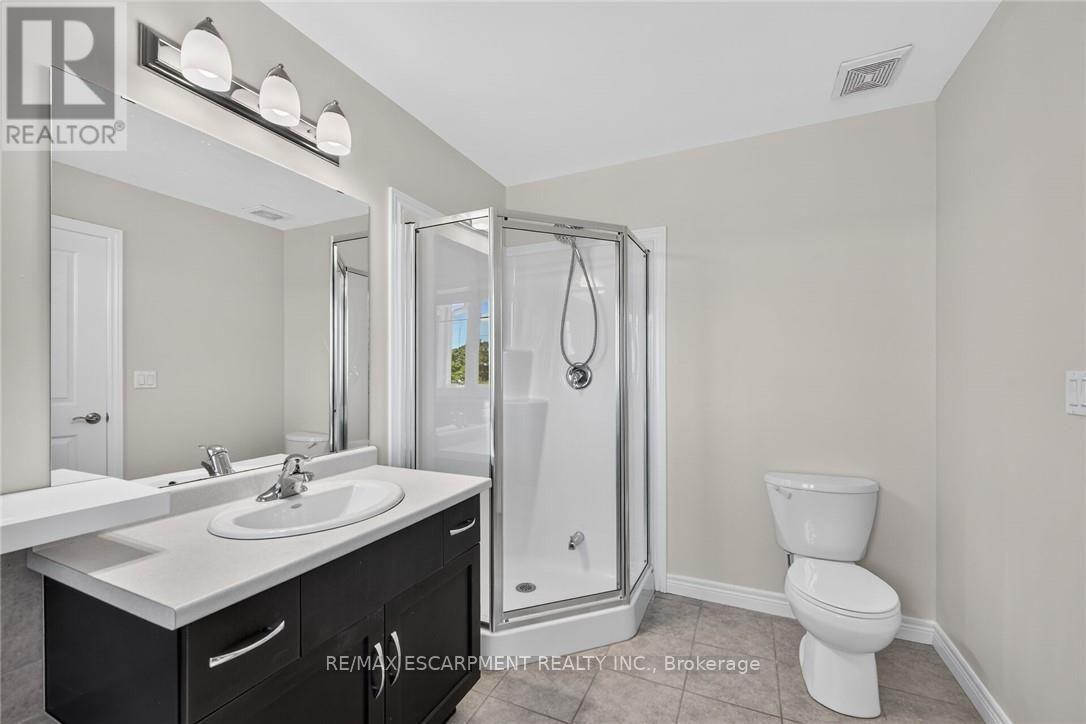 22- 8 Lakelawn Road, Grimsby, ON photo 39