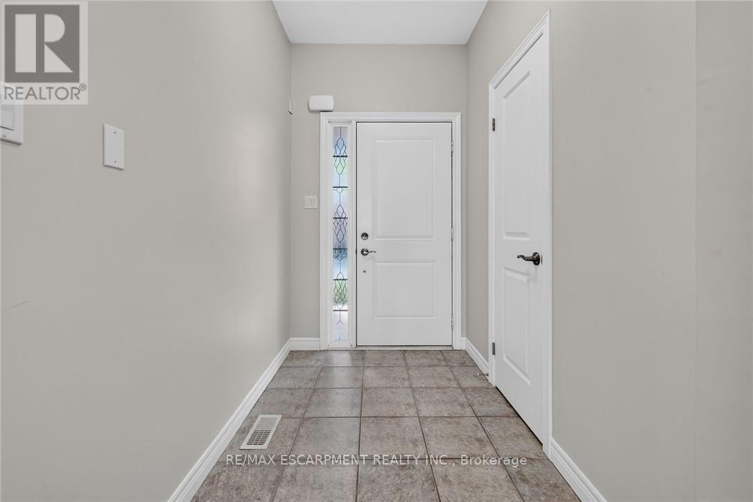 #22 8 LAKELAWN ROAD - 7