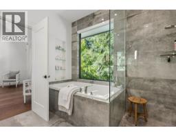 435 Macbeth Crescent, West Vancouver, BC V7T1V8 Photo 22