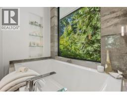 435 Macbeth Crescent, West Vancouver, BC V7T1V8 Photo 23