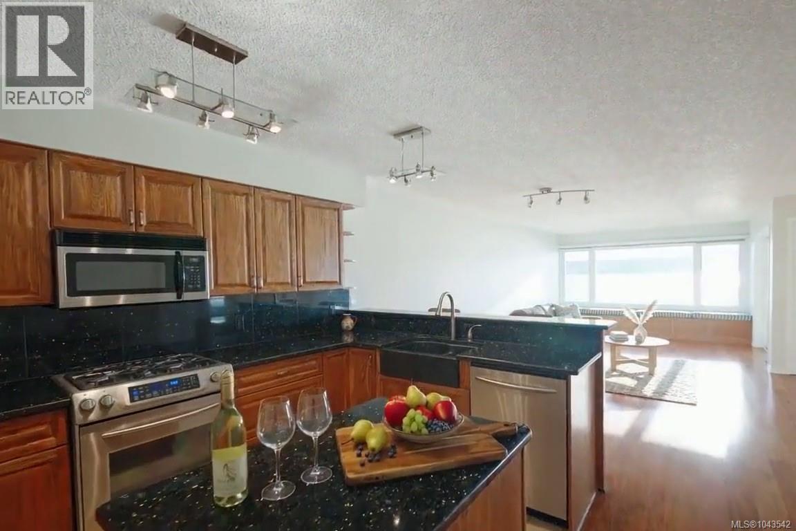 2 553 Island Hwy, Campbell River - Image 1