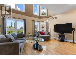 1515 21 Avenue SW - photo 1