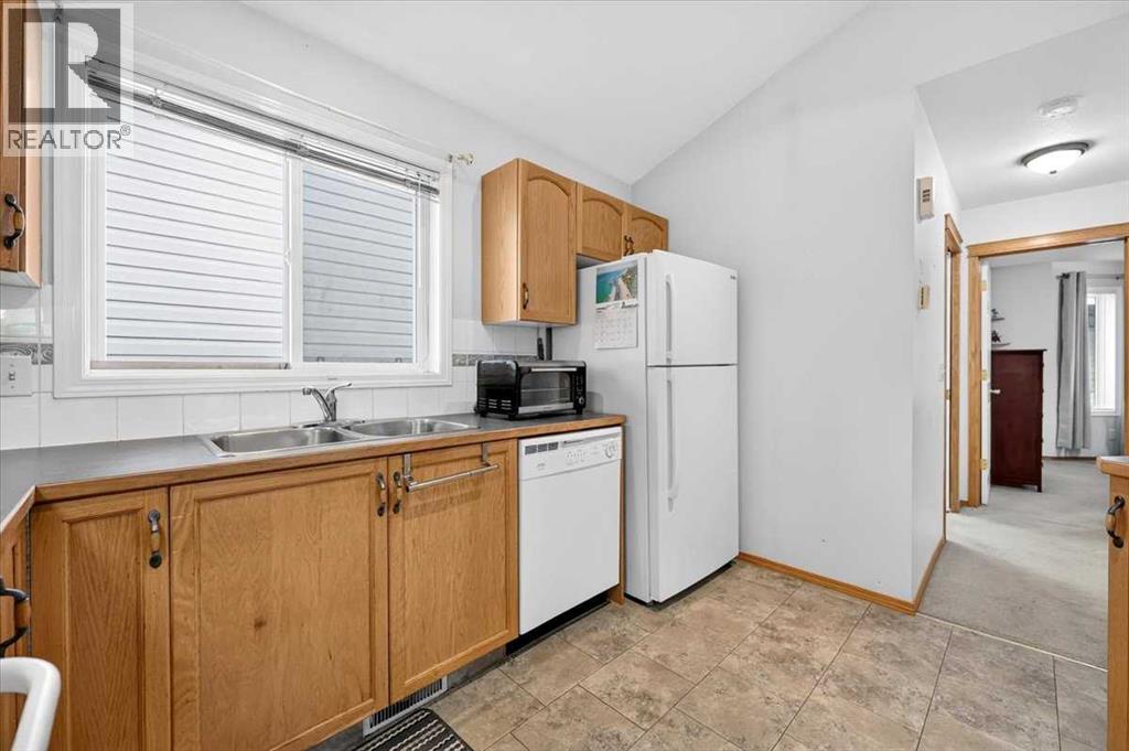 26 Saddlemead Way NE - 18