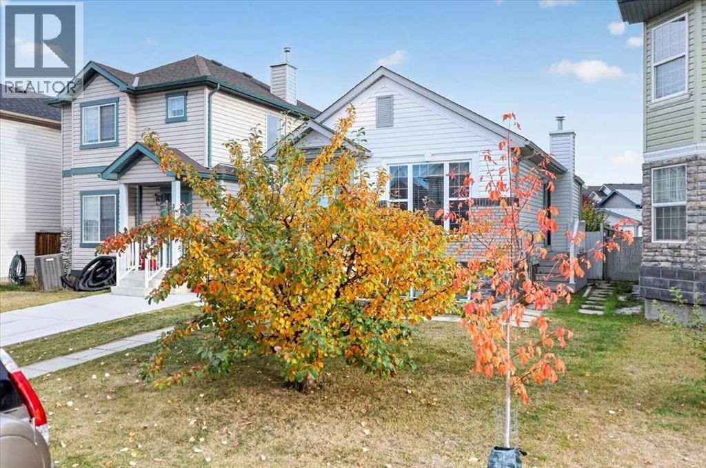 26 Saddlemead Way NE - 3