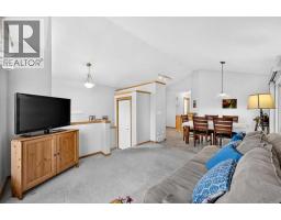 26 Saddlemead Way NE - photo 10
