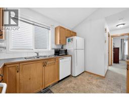 26 Saddlemead Way NE - photo 18