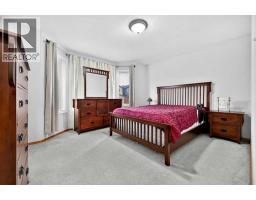 26 Saddlemead Way NE - photo 21