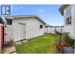 26 Saddlemead Way NE - photo 36