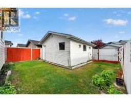 26 Saddlemead Way NE - photo 38