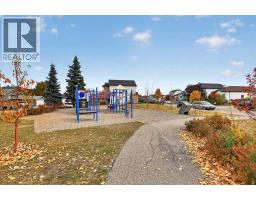 26 Saddlemead Way NE - photo 44
