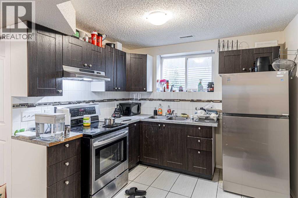 340 Taradale Drive NE - 25