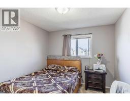 340 Taradale Drive NE - photo 13