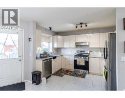 340 Taradale Drive NE - photo 8