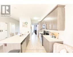 Bathroom - 100 - 2070 Meadowgate Boulevard, London South, ON N6M1C6 Photo 8