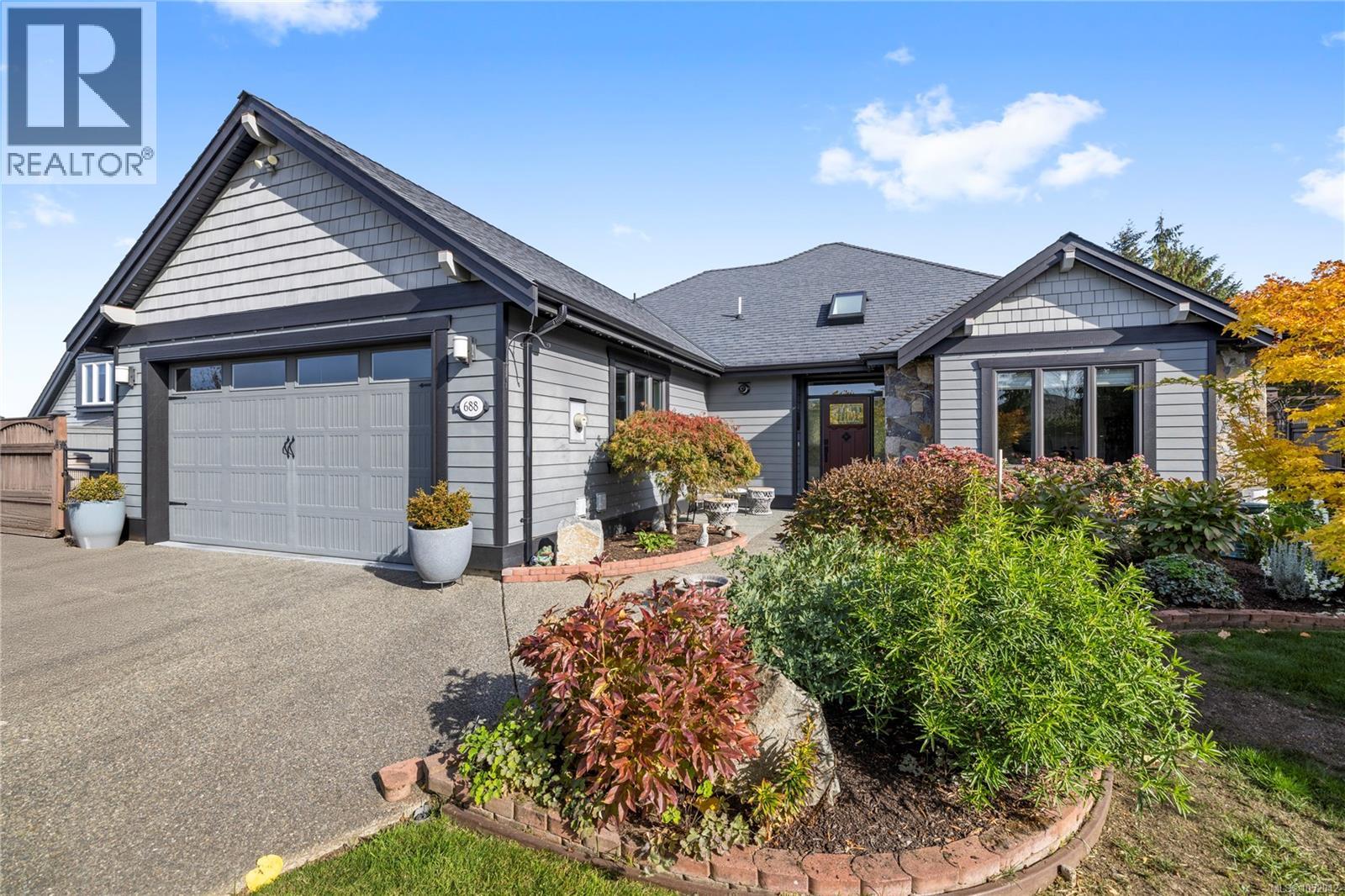 688 Lowry's Rd, French Creek