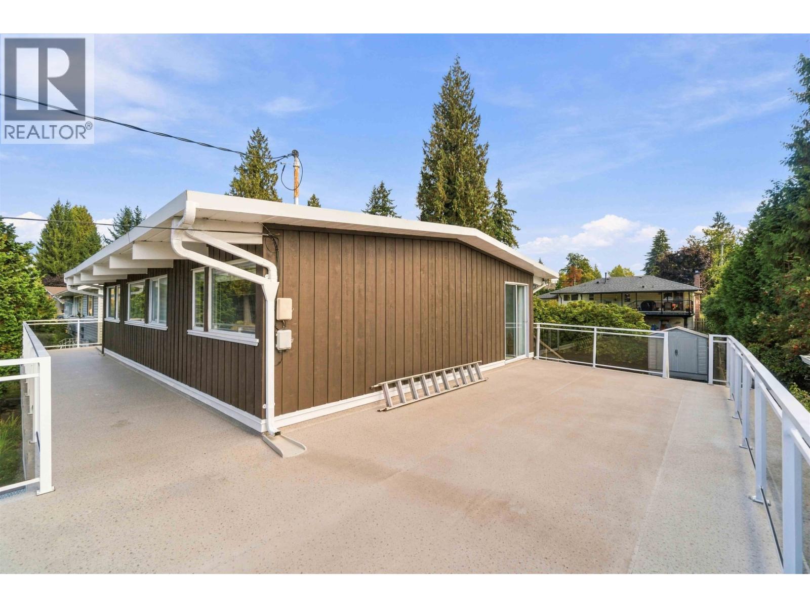 862 WALLACE WYND, Port Moody - Image 1