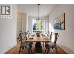 1028 18 Avenue NW - photo 3