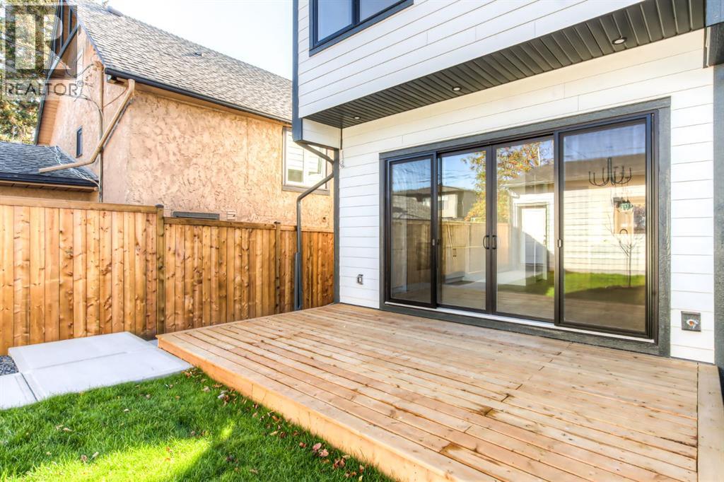 1028 18 Avenue NW - 36