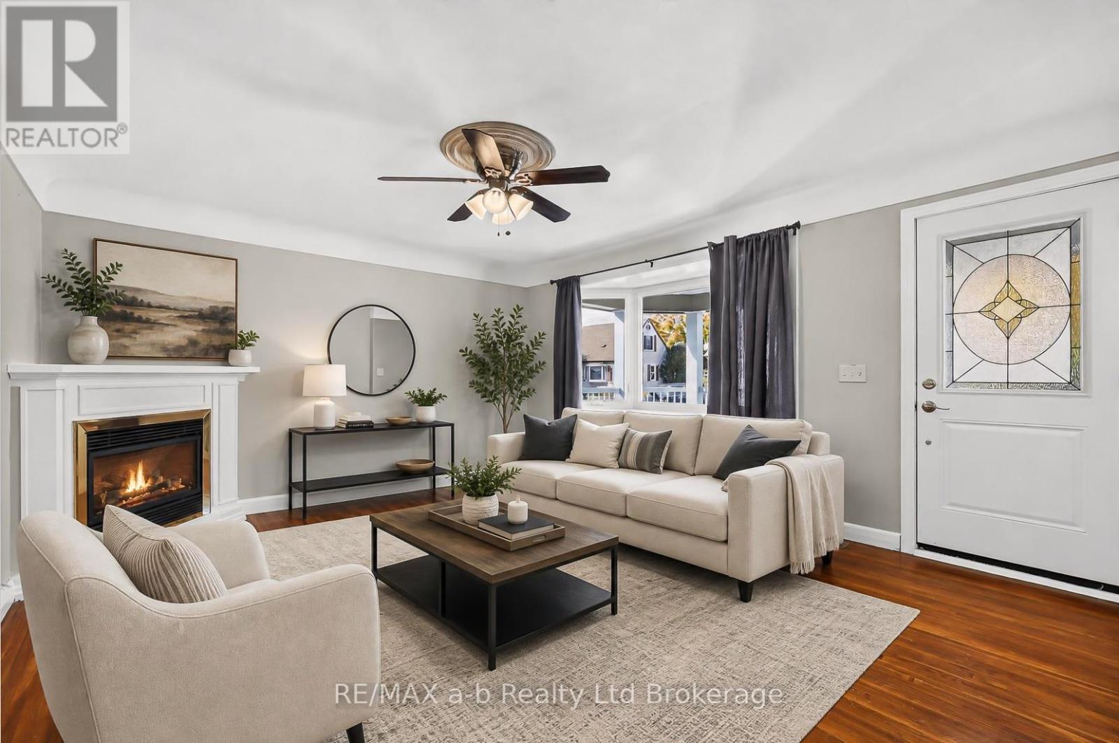 830 MAPLE AVENUE - 10