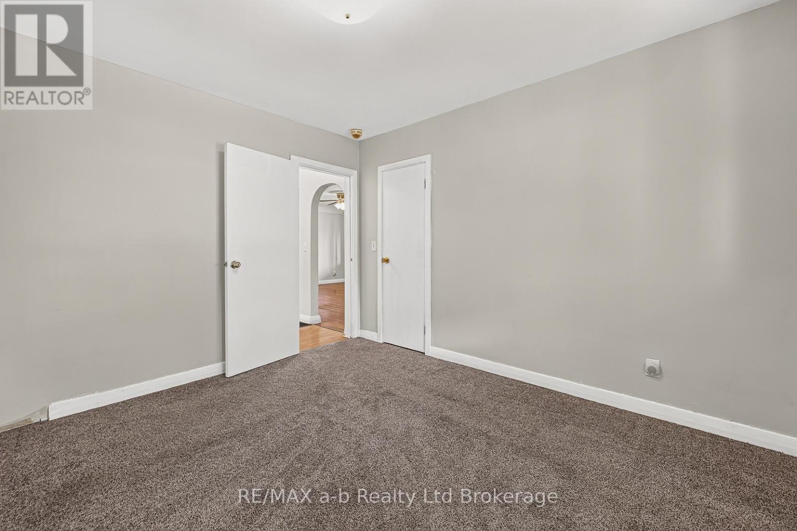 830 Maple Avenue — photo 16