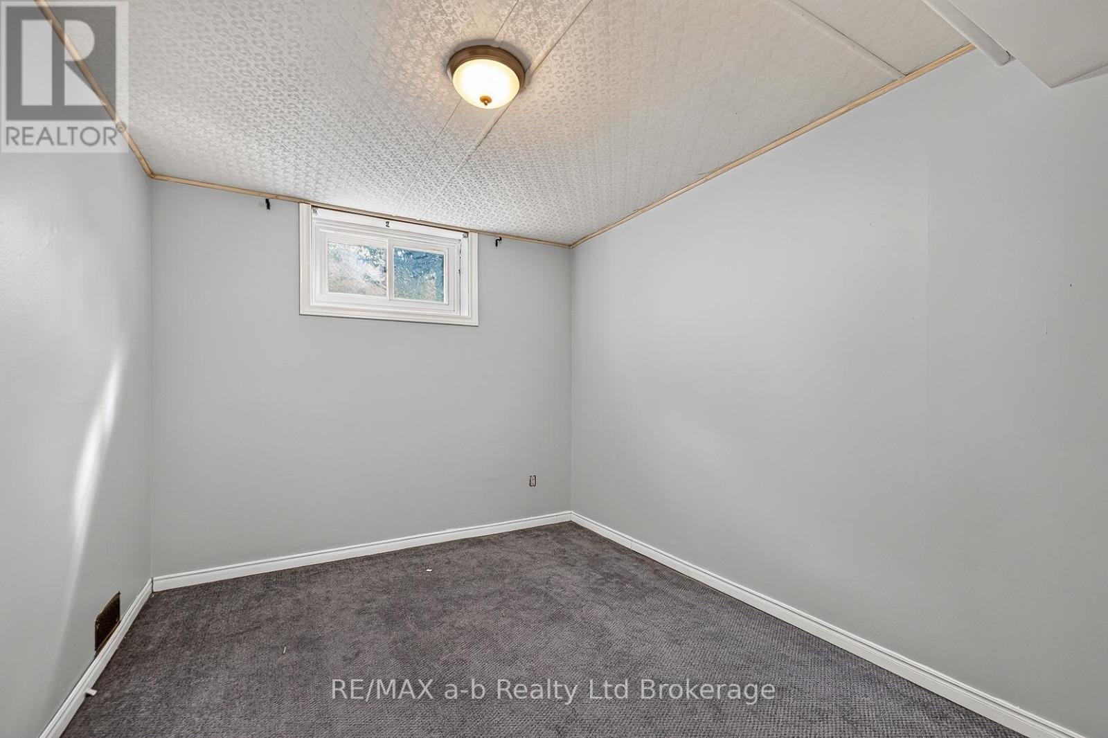 830 Maple Avenue — photo 25