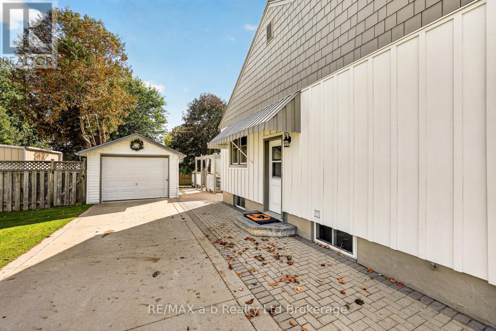 830 MAPLE AVENUE, Woodstock (Woodstock - South) — photo 8