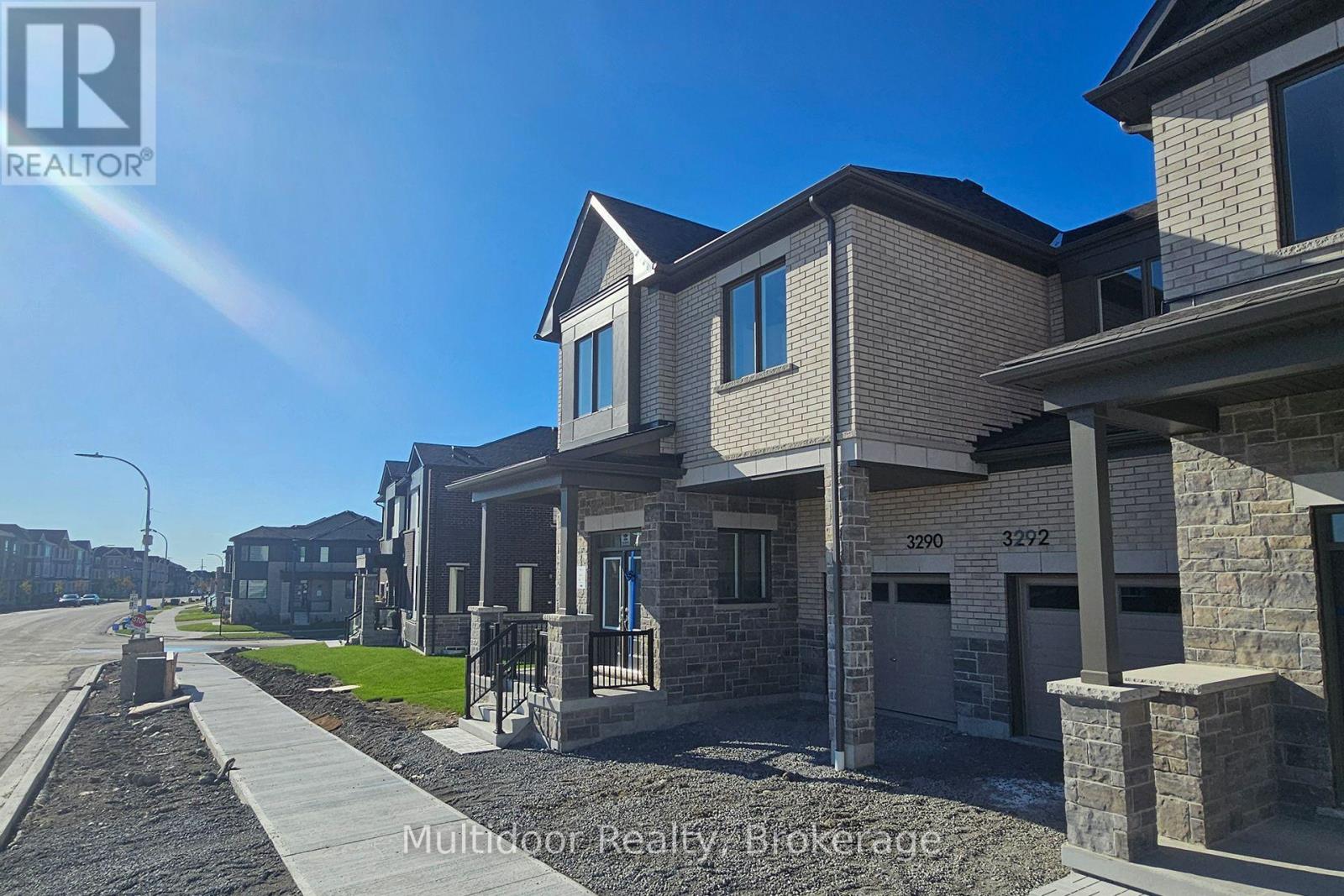 3290 Brigadier Avenue, Pickering, ON photo 2