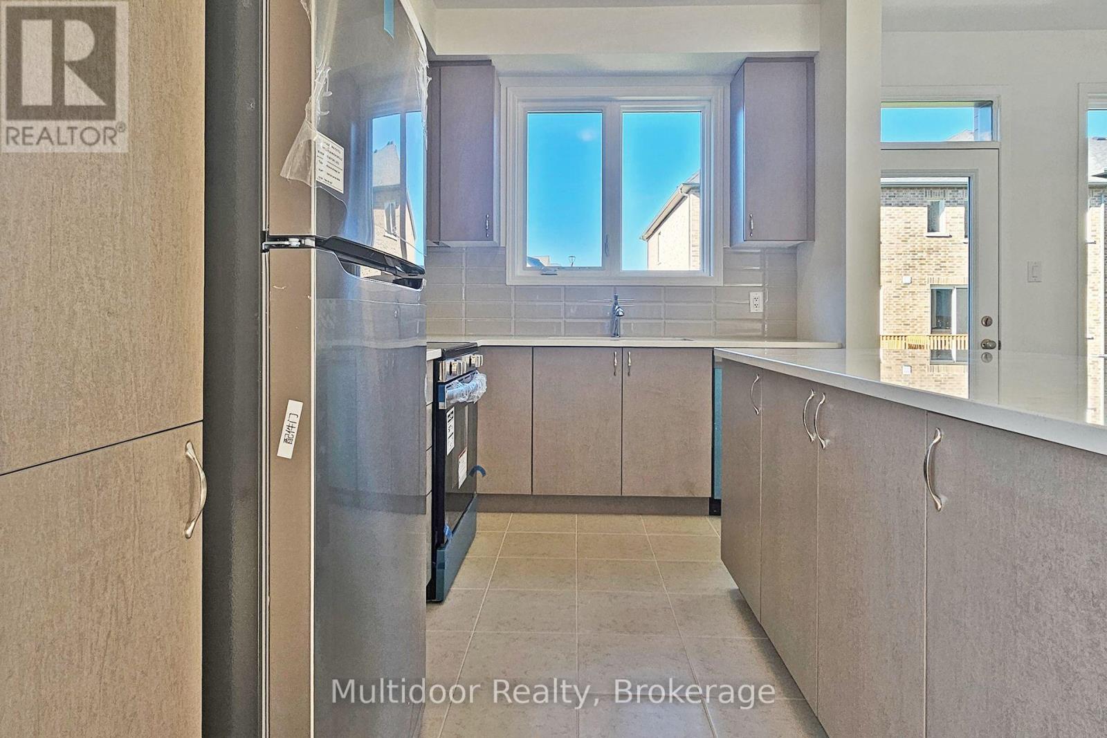 3290 Brigadier Avenue, Pickering, ON photo 9