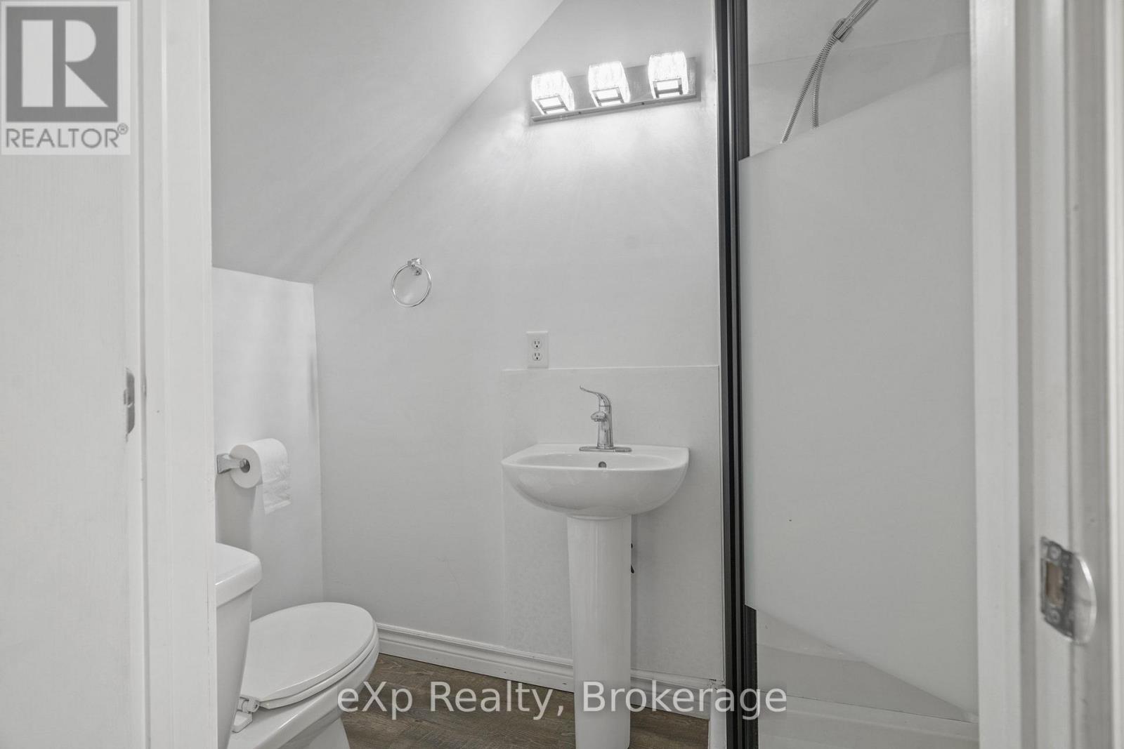 44 SCHADE STREET - 35