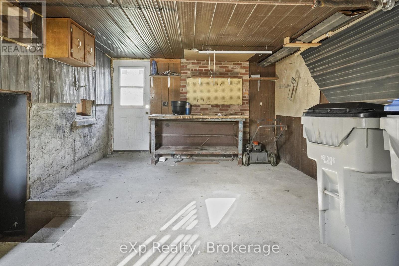 44 SCHADE STREET - 40
