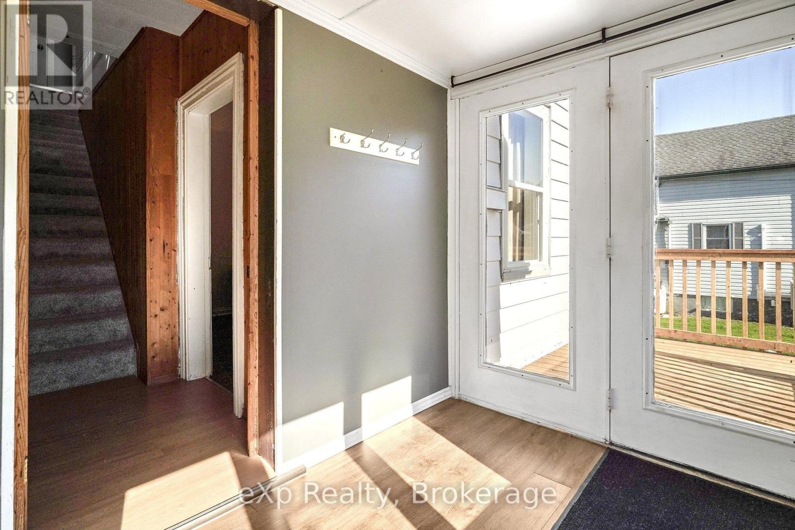 44 SCHADE STREET - 7