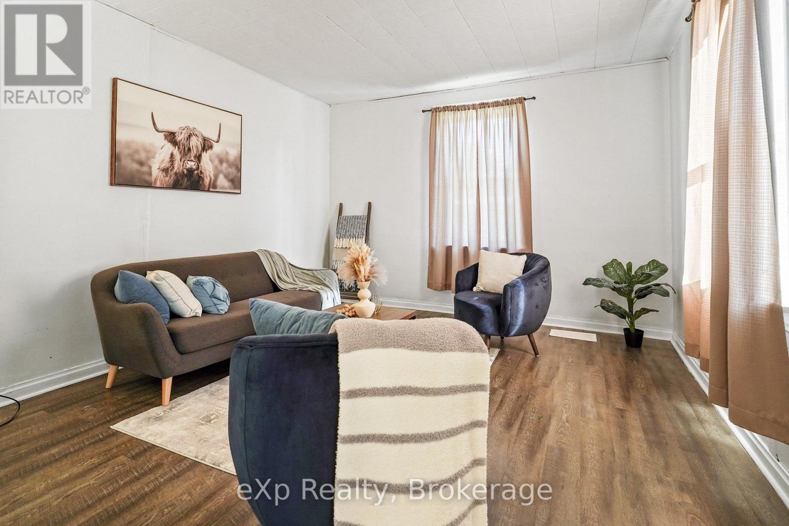 44 SCHADE STREET - 9