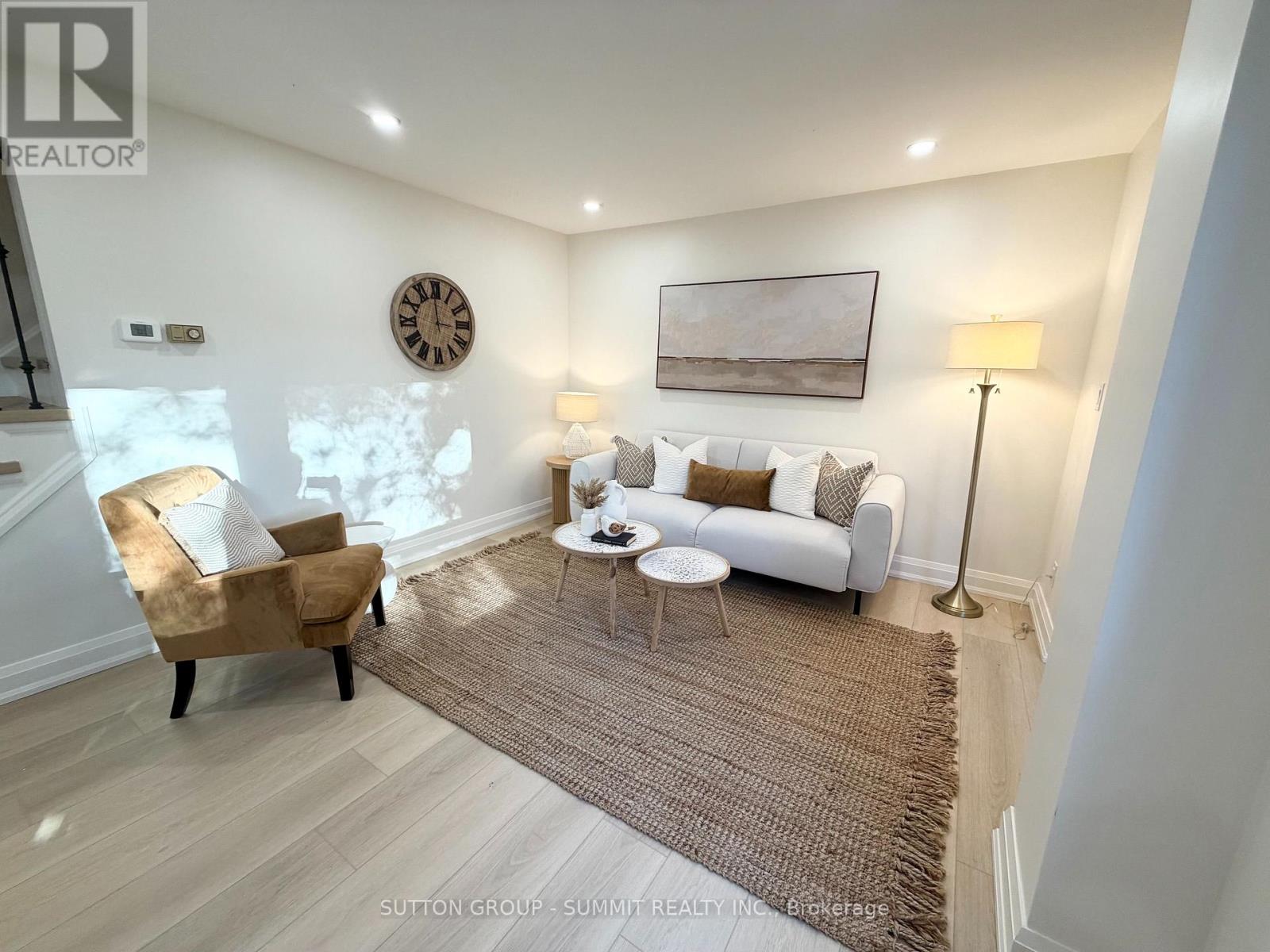 2379 Maryvale Court, Burlington, ON photo 12