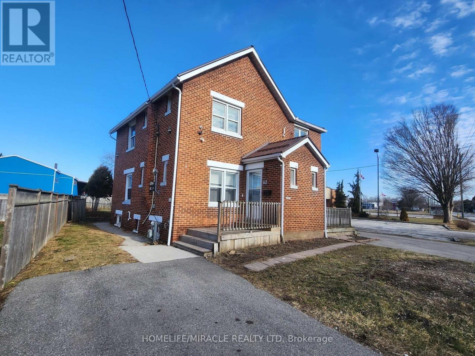 #143 141 PARK AVENUE E - 1