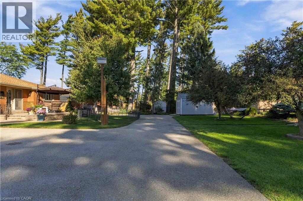 687 JAMES Street - 6