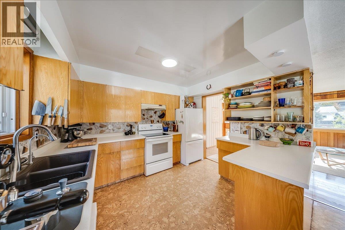1614 Cook Avenue - 11